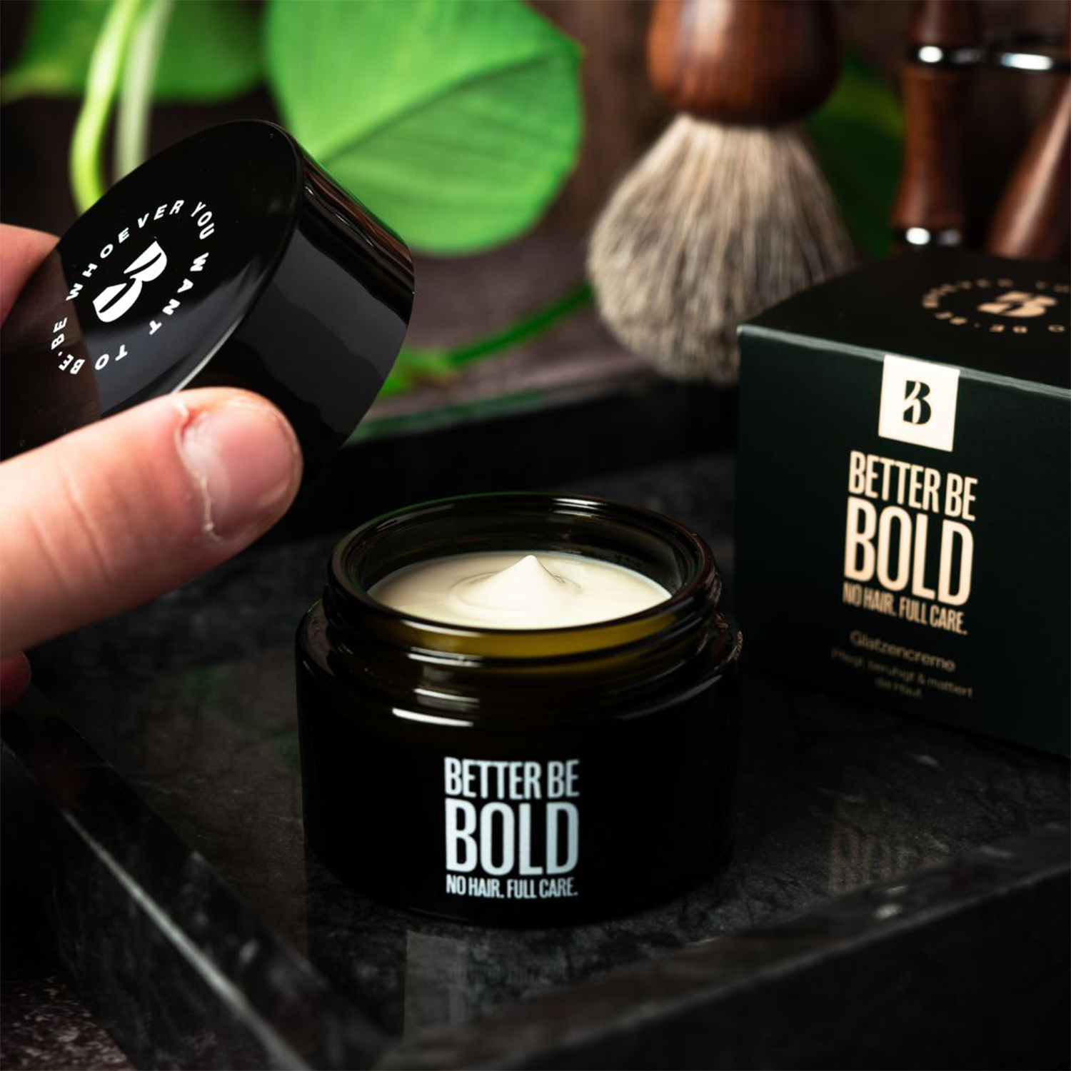 BETTER BE BOLD - Mattierende Glatzencreme (0-3mm) mit Anti-Shine-Effekt
