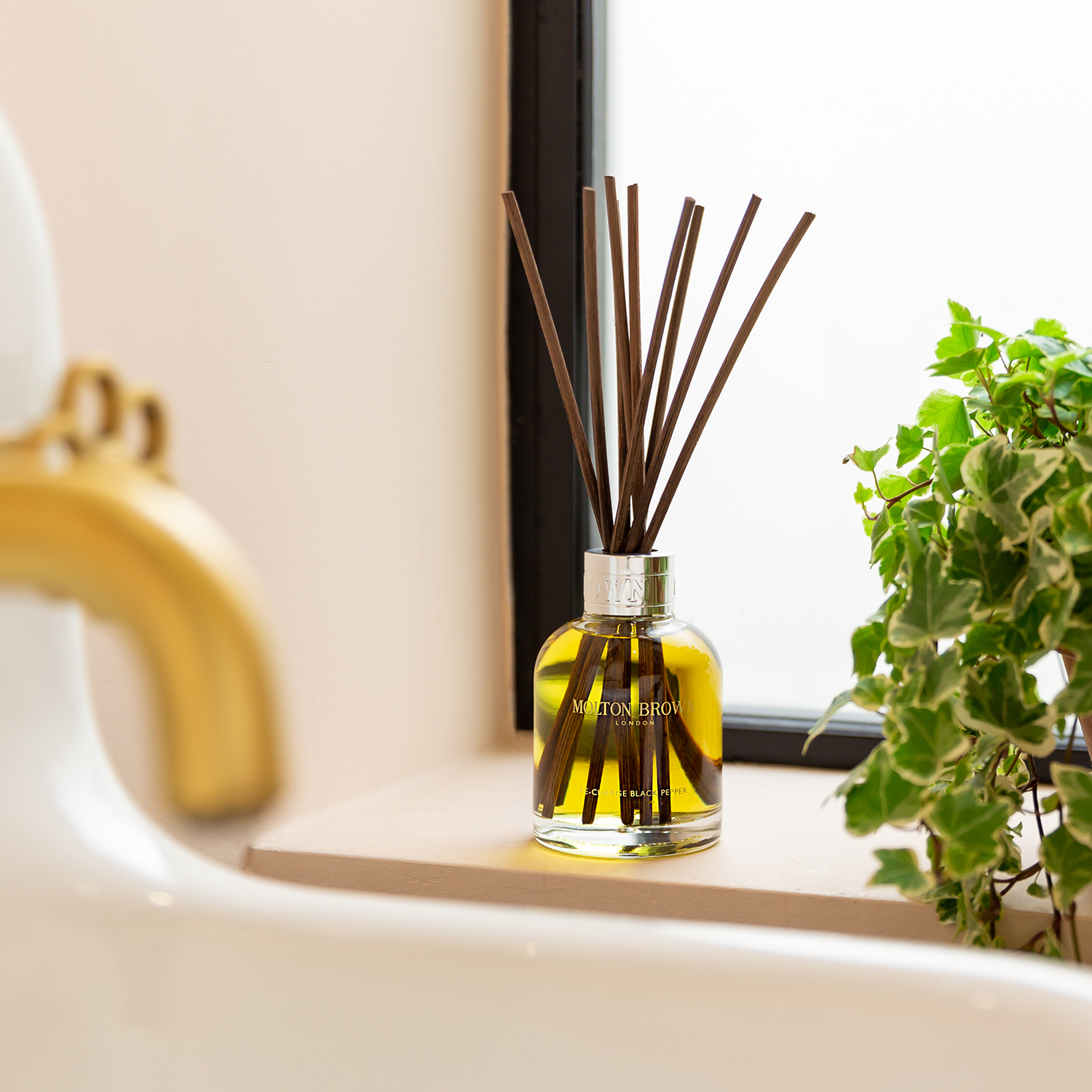 Molton Brown - Re-charge Black Pepper - Raumduft