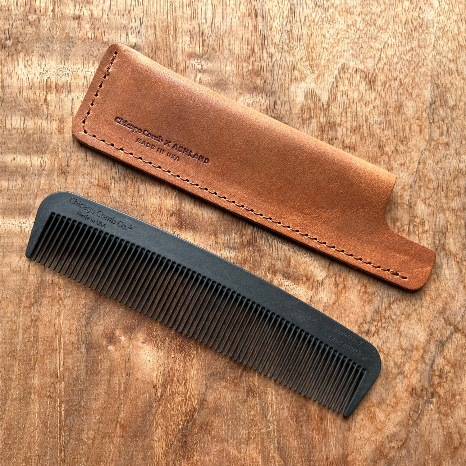Chicago Comb - Model No. 3 - Carbon Fiber - Handgefertigter Kamm aus Kohlefasern