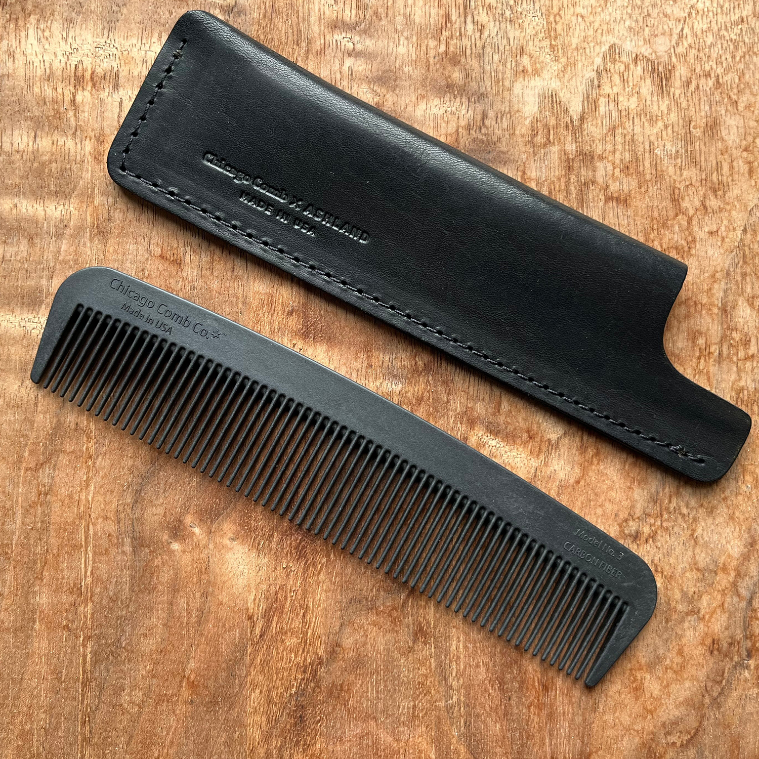 Chicago Comb - Model No. 3 - Carbon Fiber - Handgefertigter Kamm aus Kohlefasern