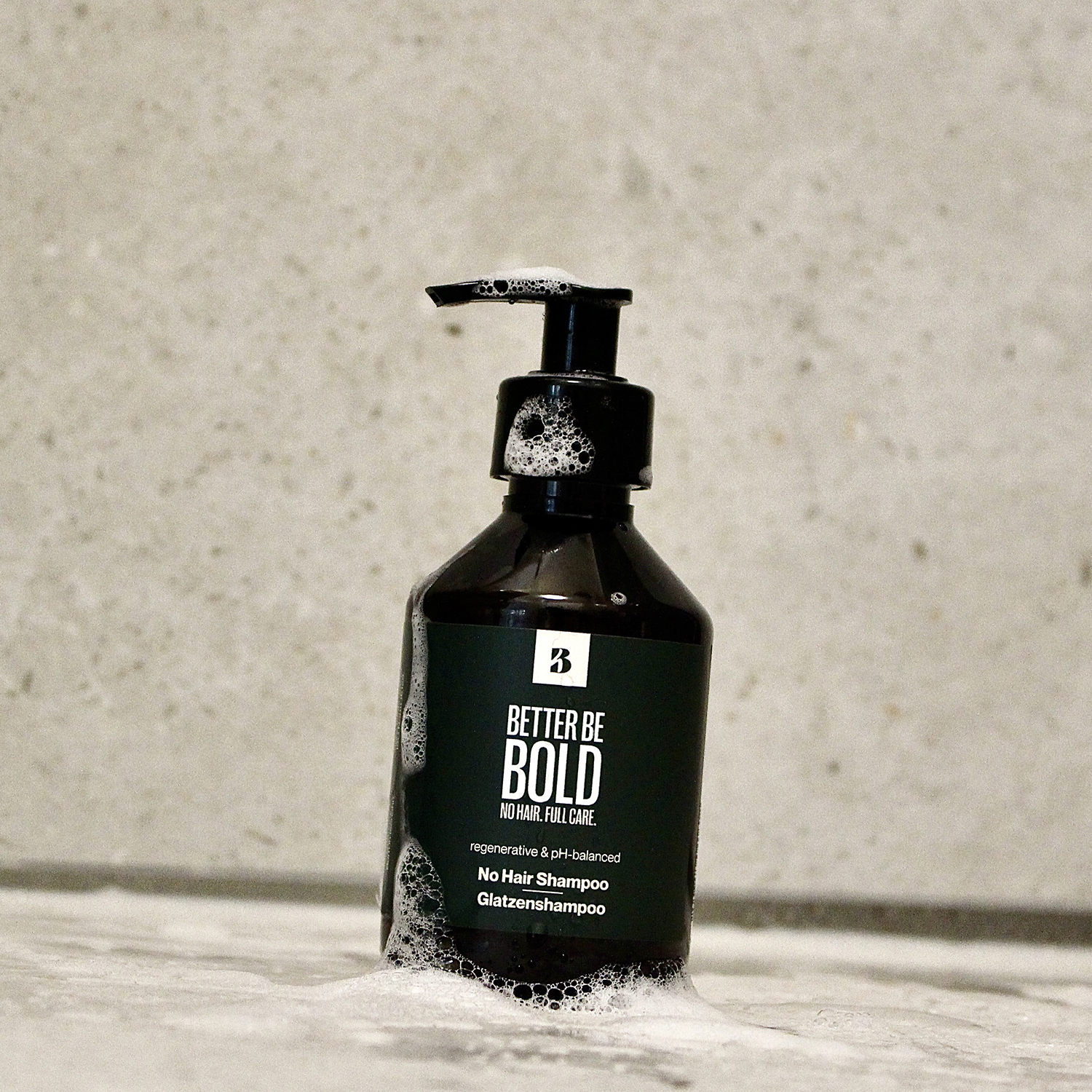 Gratis - BETTER BE BOLD - Pflegendes Glatzenshampoo (0-6mm)